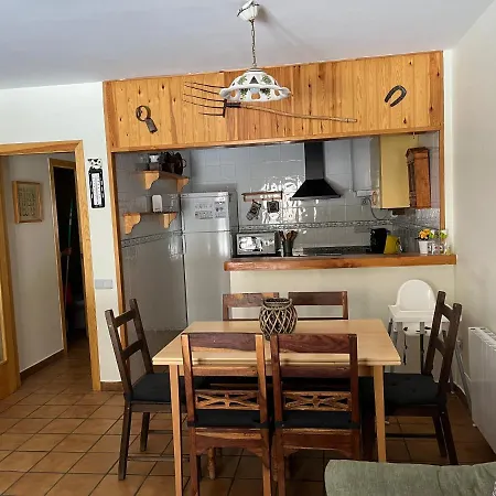Cases Roses Apartment Escalo