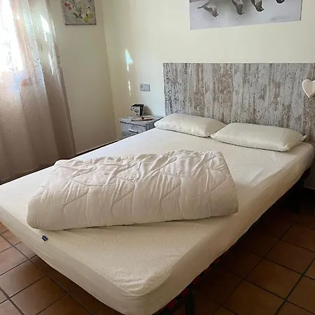 Cases Roses Apartment Escalo